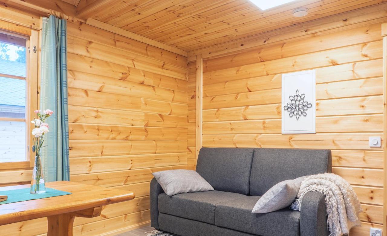 Harriniva Adventure Resort Cabins มัวนิโอ ภายนอก รูปภาพ